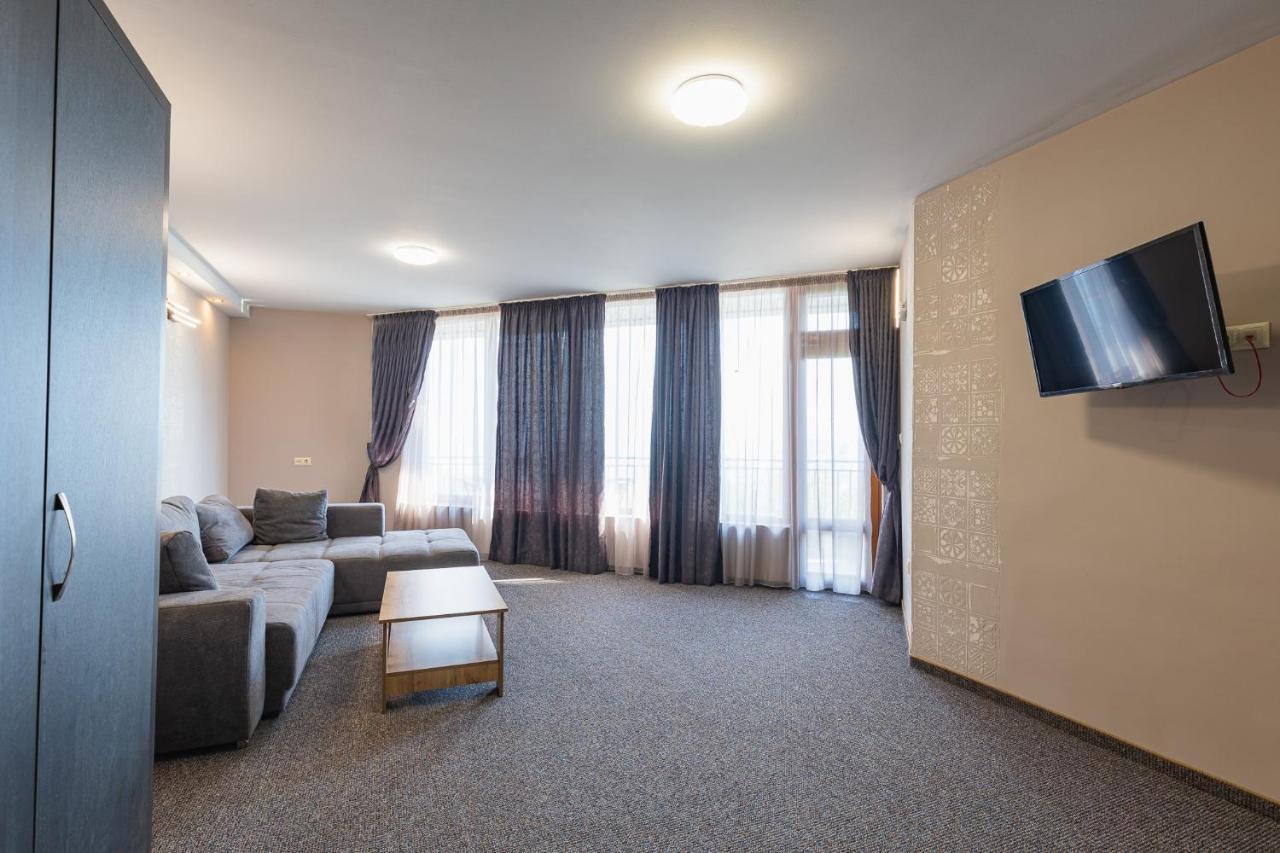 Lecardo Hotel Aheloy Extérieur photo