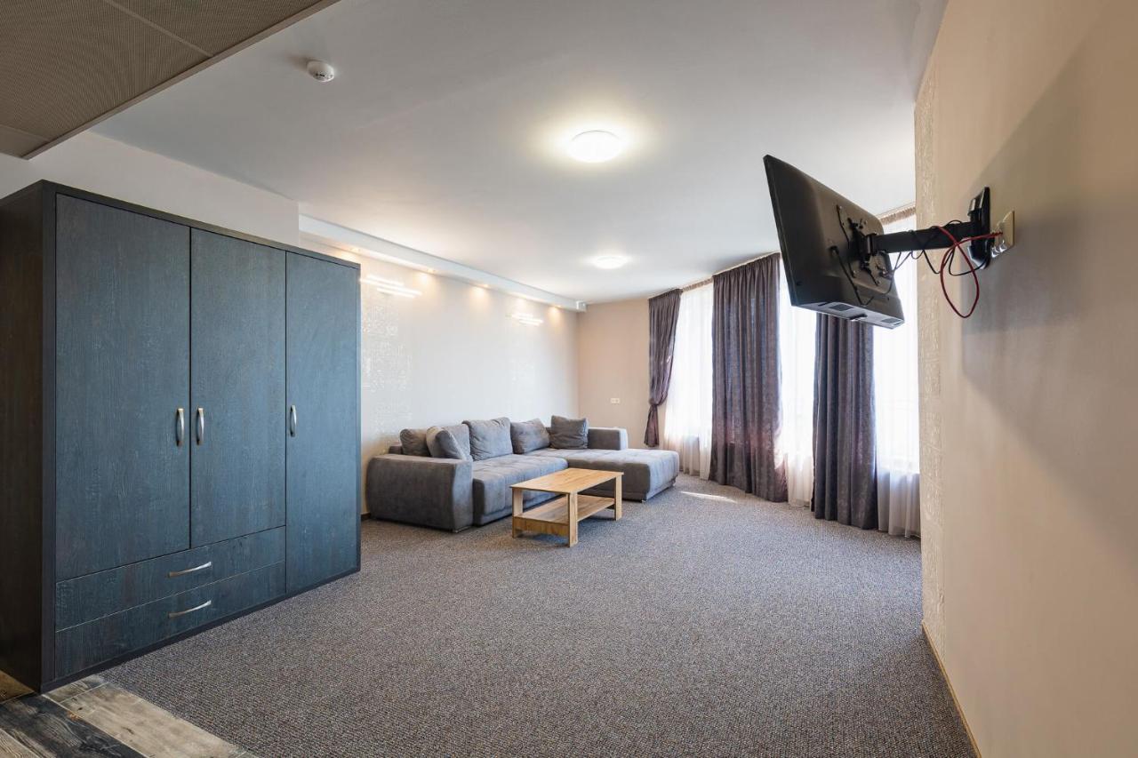 Lecardo Hotel Aheloy Extérieur photo