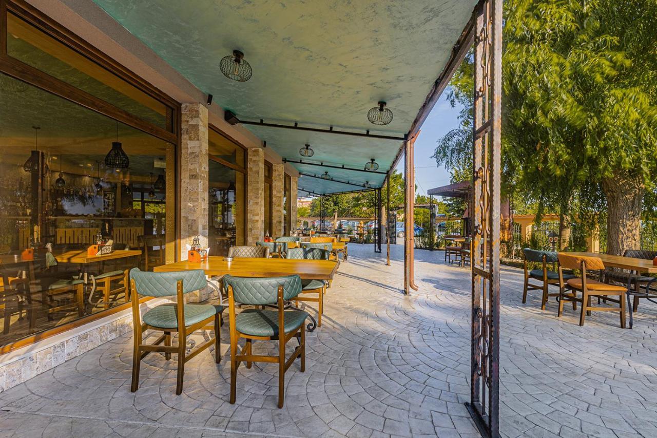 Lecardo Hotel Aheloy Extérieur photo