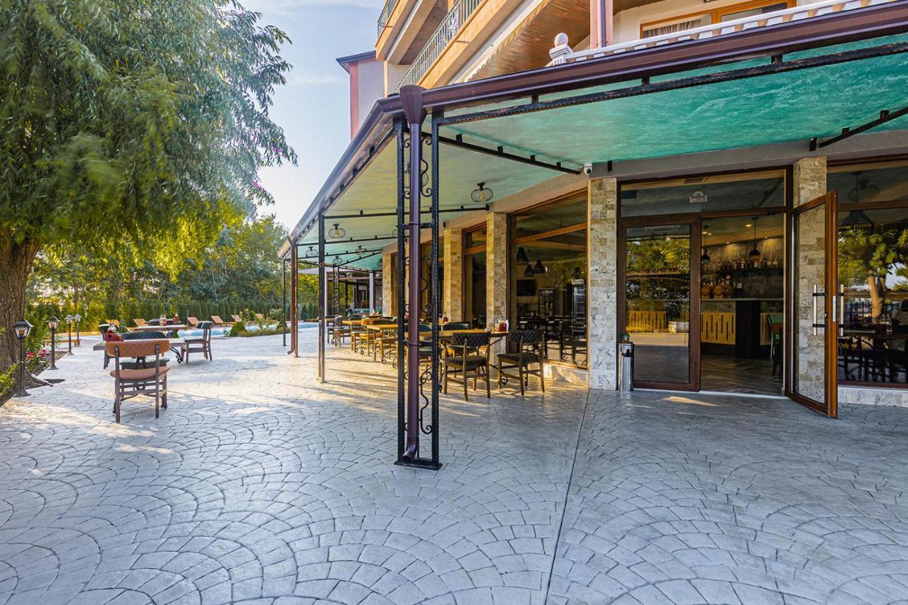 Lecardo Hotel Aheloy Extérieur photo